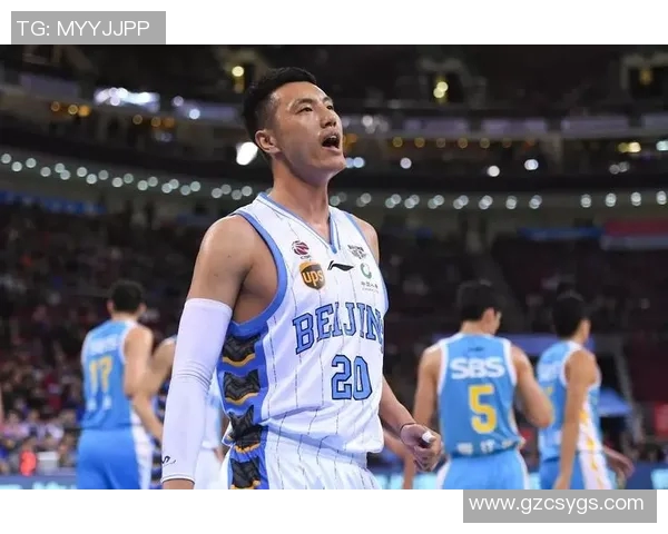 翟晓川的篮球之路：从青涩少年到职业赛场的闪耀明星