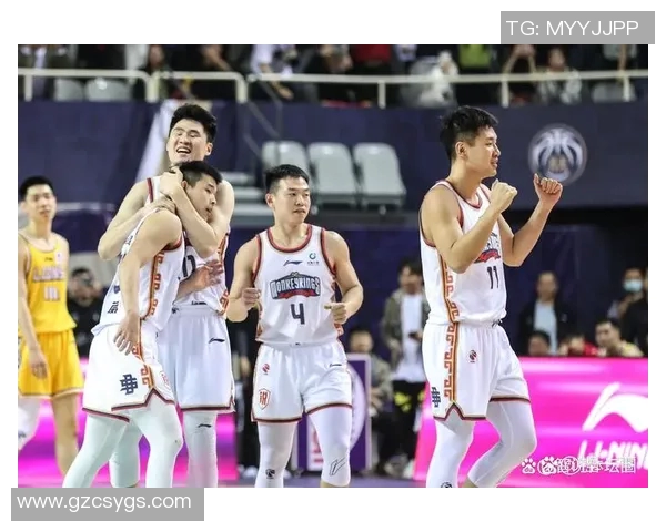 2018年CBA季后赛广厦队与新疆队激战正酣精彩瞬间回顾与分析