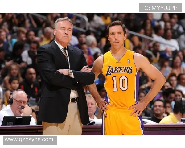 2018年湖人与马刺的激烈对决回顾及其对季后赛的影响分析