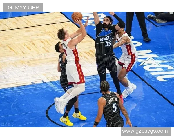 猛龙与魔术首战激战正酣球迷期待精彩对决与逆转时刻