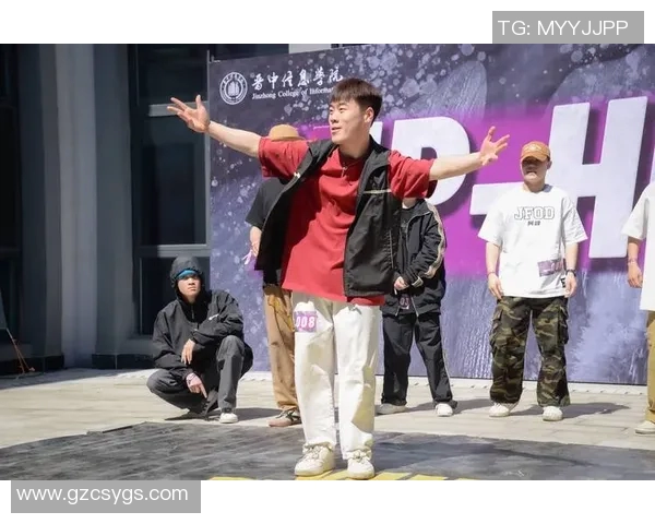 南京街舞队在世界街舞大赛中的耐力表现精彩点评与分析